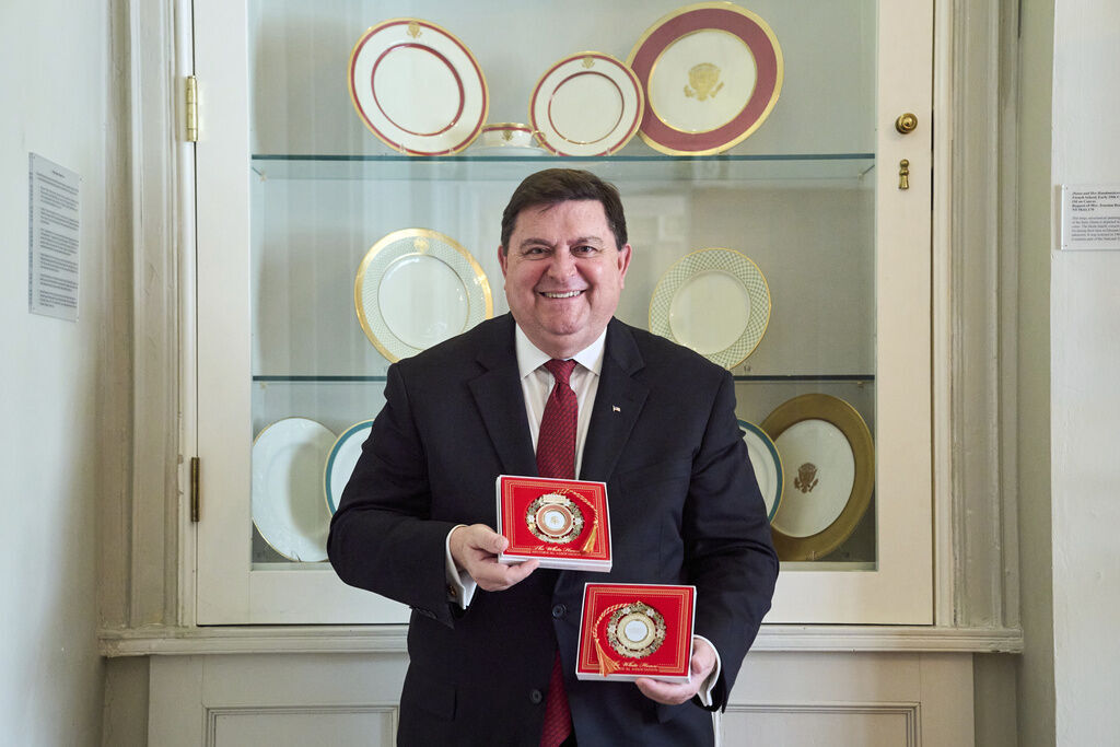 State Dinners White House Ornament
